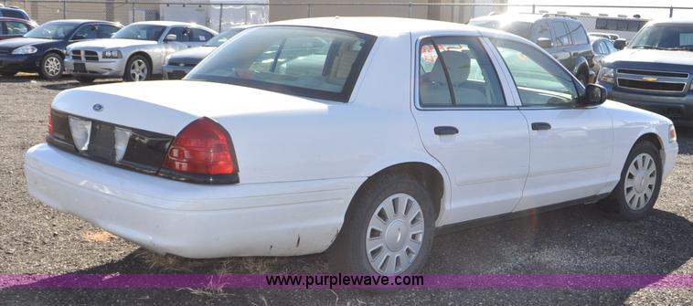 image for item F2080 2008 Ford Crown Victoria Police Interceptor