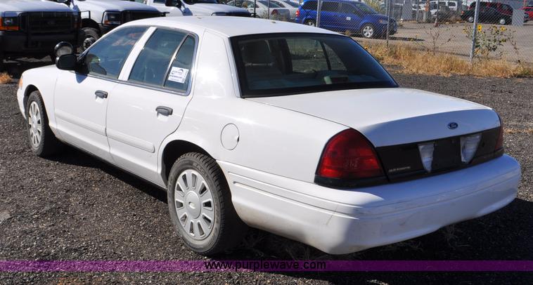 image for item F2080 2008 Ford Crown Victoria Police Interceptor