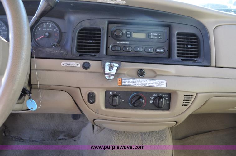 image for item F2080 2008 Ford Crown Victoria Police Interceptor