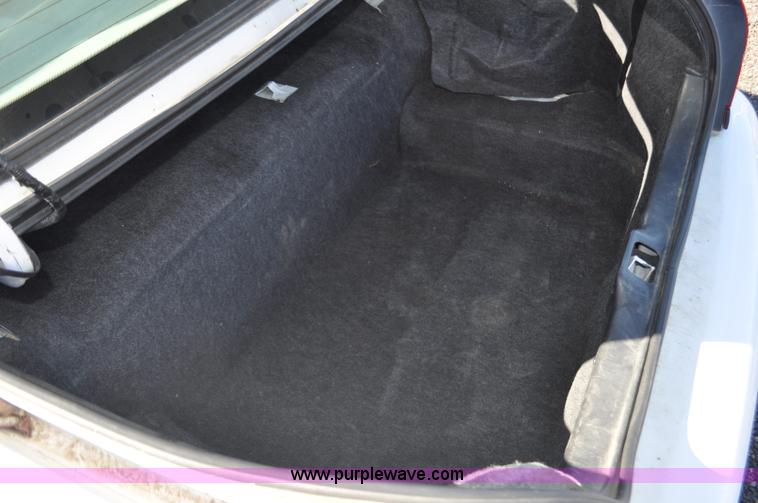 image for item F2080 2008 Ford Crown Victoria Police Interceptor