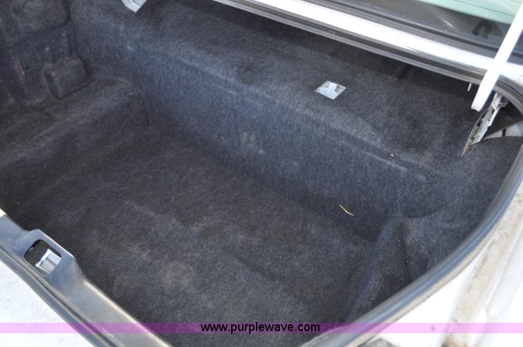 image for item F2080 2008 Ford Crown Victoria Police Interceptor