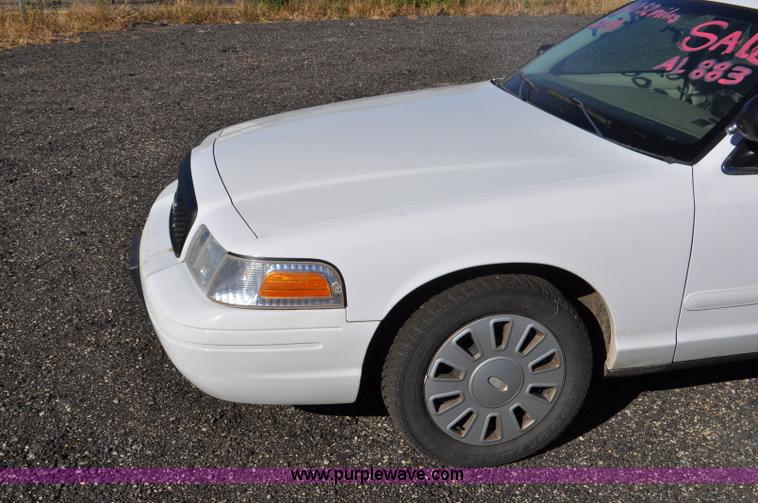 image for item F2080 2008 Ford Crown Victoria Police Interceptor