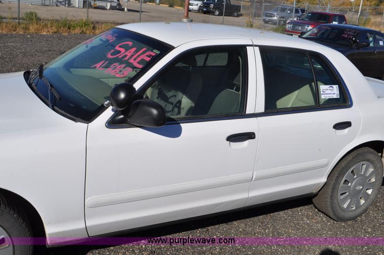 image for item F2080 2008 Ford Crown Victoria Police Interceptor