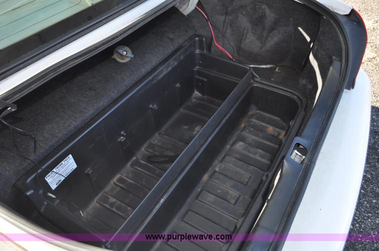 image for item F2081 2008 Ford Crown Victoria Police Interceptor