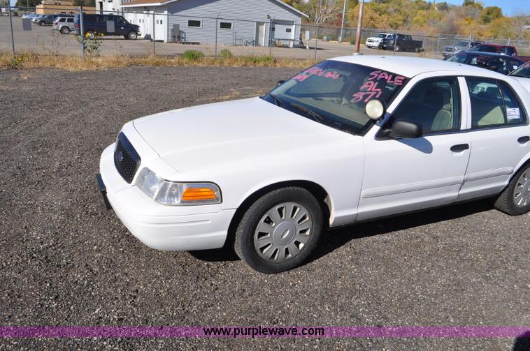 image for item F2081 2008 Ford Crown Victoria Police Interceptor