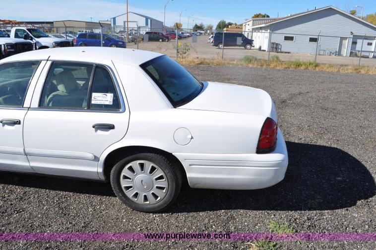 image for item F2081 2008 Ford Crown Victoria Police Interceptor