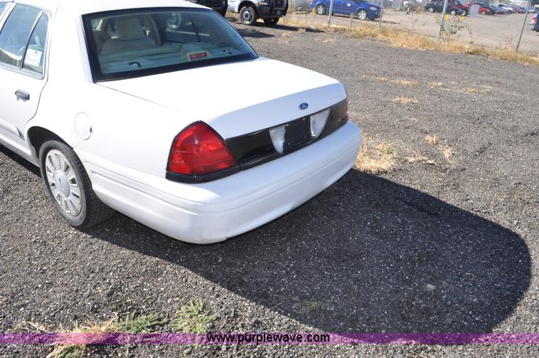 image for item F2081 2008 Ford Crown Victoria Police Interceptor