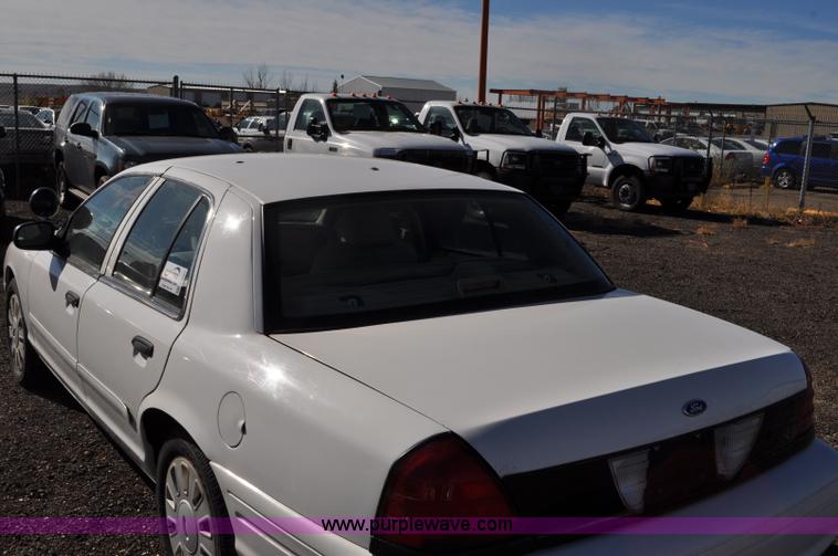 image for item F2081 2008 Ford Crown Victoria Police Interceptor