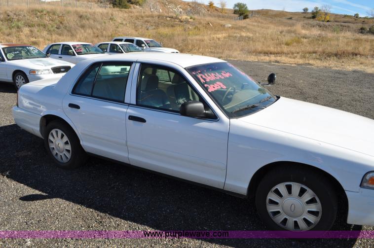 image for item F2081 2008 Ford Crown Victoria Police Interceptor