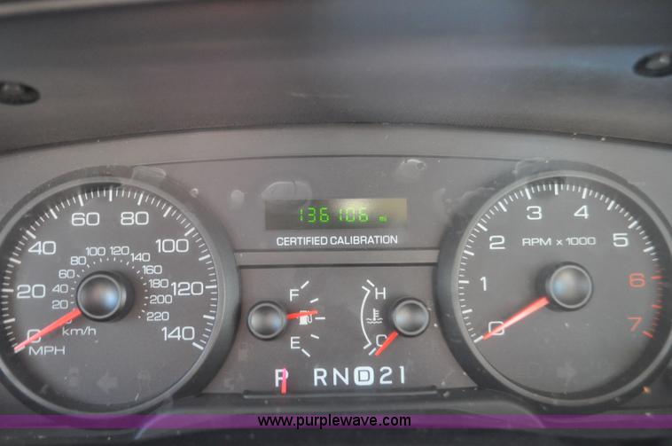 image for item F2081 2008 Ford Crown Victoria Police Interceptor