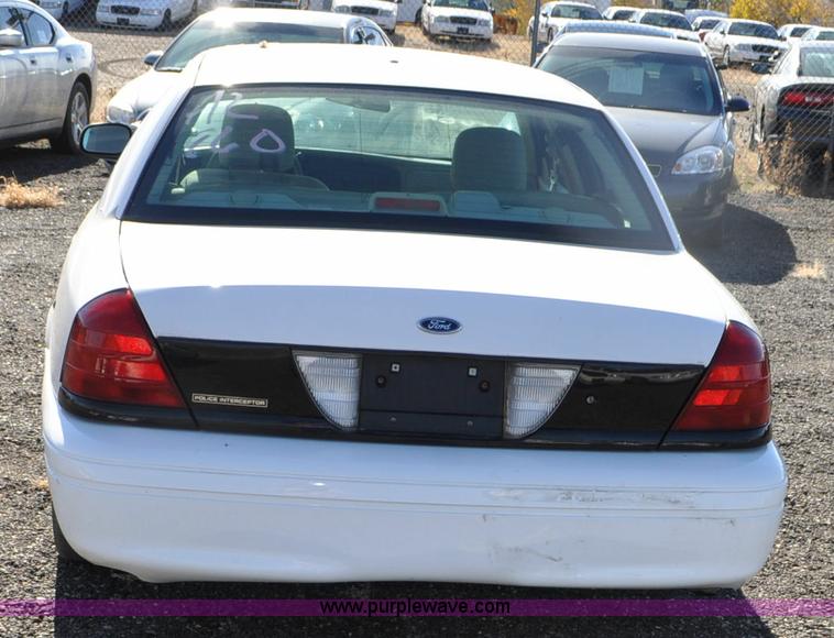 image for item F2082 2008 Ford Crown Victoria Police Interceptor
