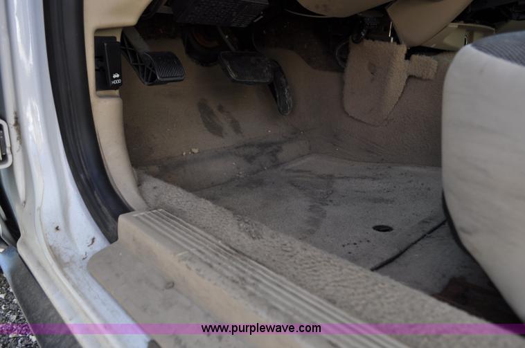 image for item F2082 2008 Ford Crown Victoria Police Interceptor