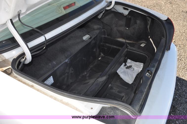 image for item F2082 2008 Ford Crown Victoria Police Interceptor