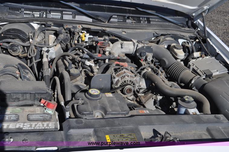 image for item F2082 2008 Ford Crown Victoria Police Interceptor