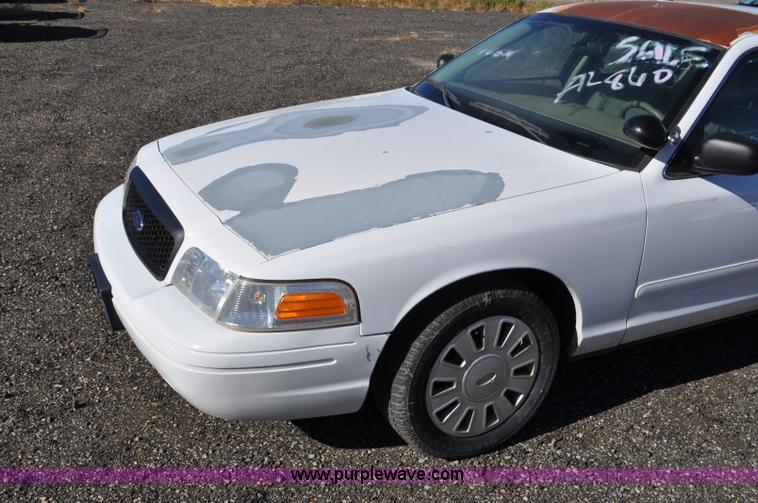 image for item F2082 2008 Ford Crown Victoria Police Interceptor