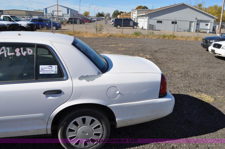 image for item F2082 2008 Ford Crown Victoria Police Interceptor