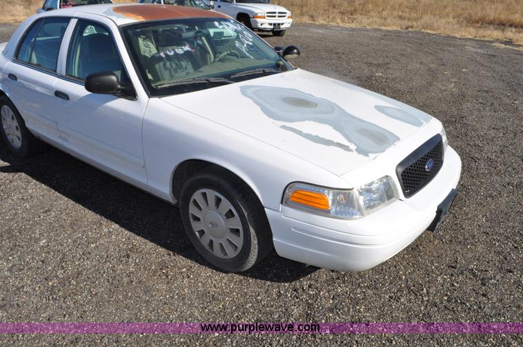 image for item F2082 2008 Ford Crown Victoria Police Interceptor