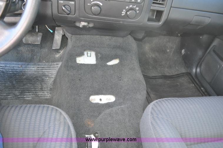 image for item F2084 2003 Dodge Durango SUV