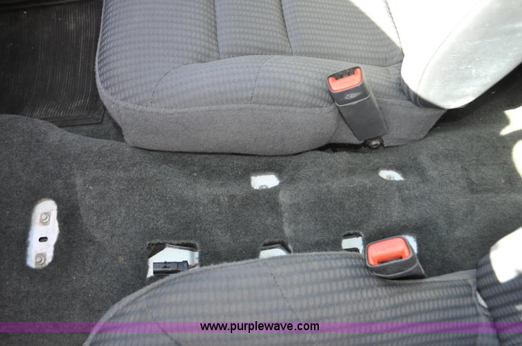 image for item F2084 2003 Dodge Durango SUV