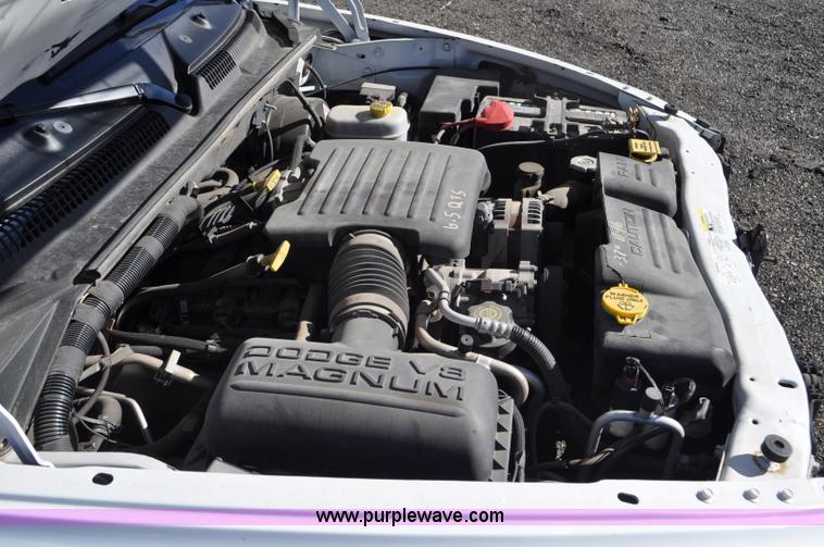 image for item F2084 2003 Dodge Durango SUV