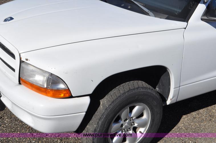 image for item F2084 2003 Dodge Durango SUV