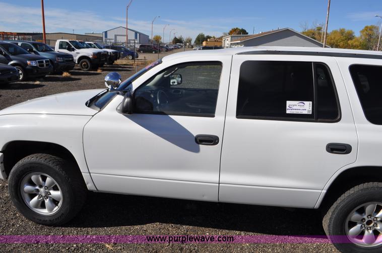 image for item F2084 2003 Dodge Durango SUV
