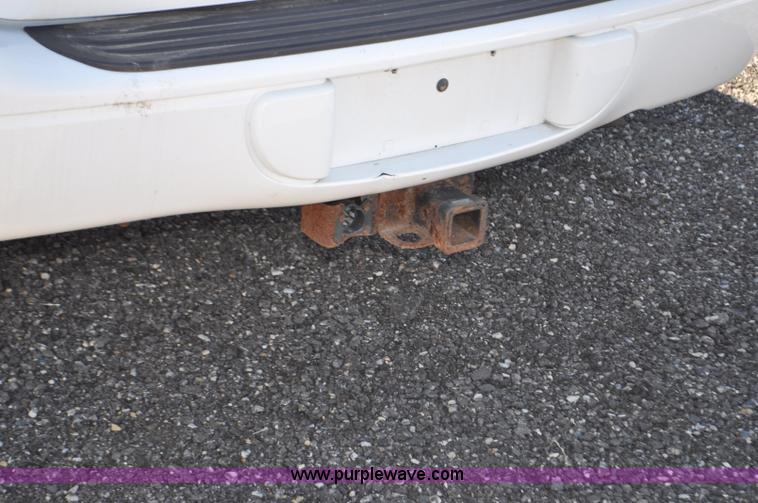 image for item F2084 2003 Dodge Durango SUV