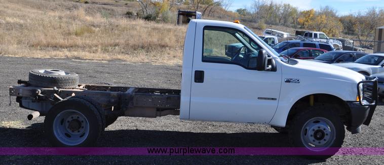 image for item F2085 2002 Ford F450 Super Duty truck cab and chassis