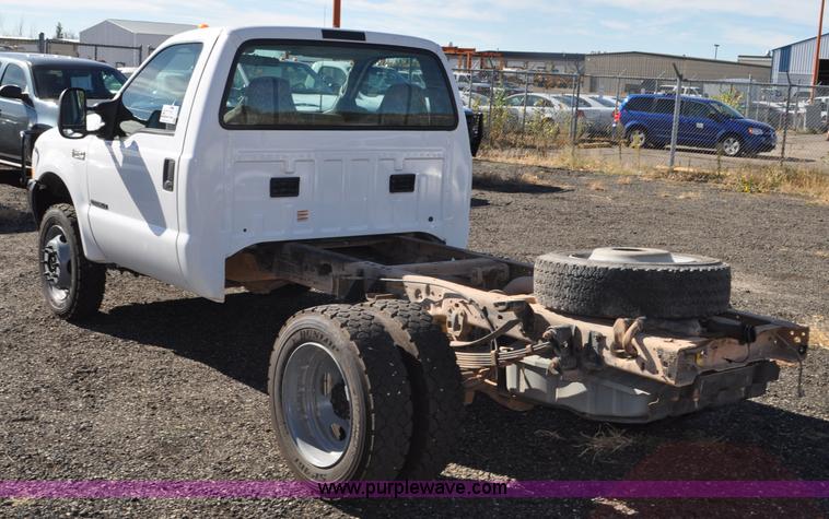 image for item F2085 2002 Ford F450 Super Duty truck cab and chassis