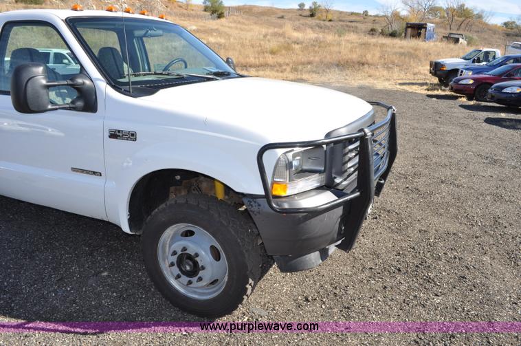 image for item F2085 2002 Ford F450 Super Duty truck cab and chassis