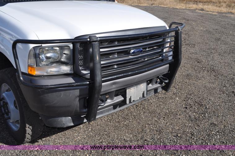 image for item F2085 2002 Ford F450 Super Duty truck cab and chassis
