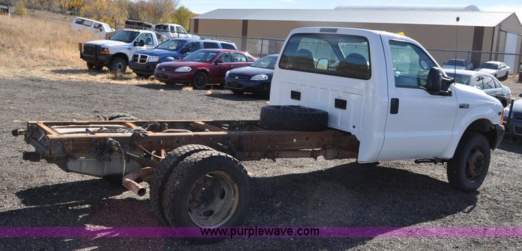 image for item F2086 2000 Ford F450 Super Duty truck cab and chassis