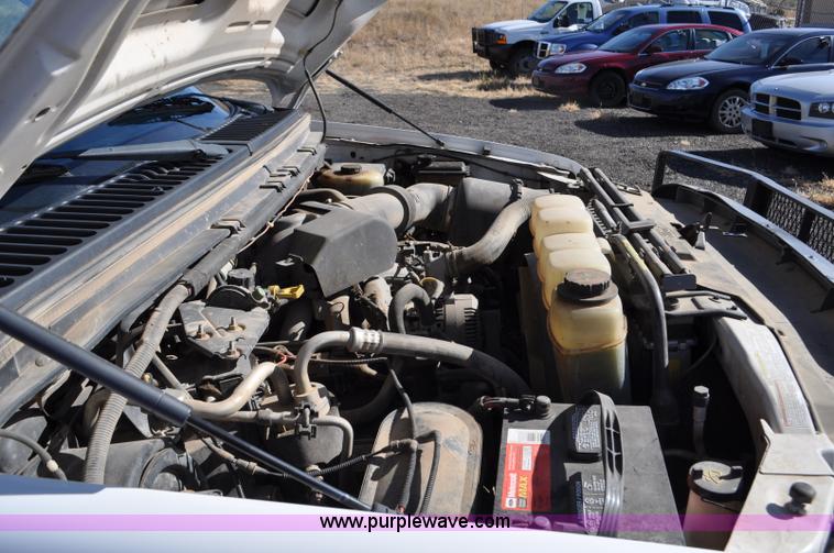 image for item F2086 2000 Ford F450 Super Duty truck cab and chassis