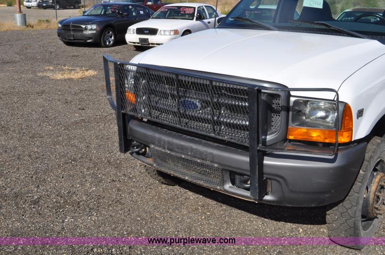 image for item F2086 2000 Ford F450 Super Duty truck cab and chassis