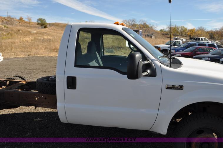 image for item F2086 2000 Ford F450 Super Duty truck cab and chassis