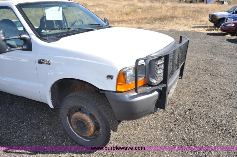 image for item F2086 2000 Ford F450 Super Duty truck cab and chassis
