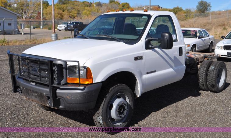 image for item F2087 1999 Ford F450 Super Duty XL truck cab and chassis