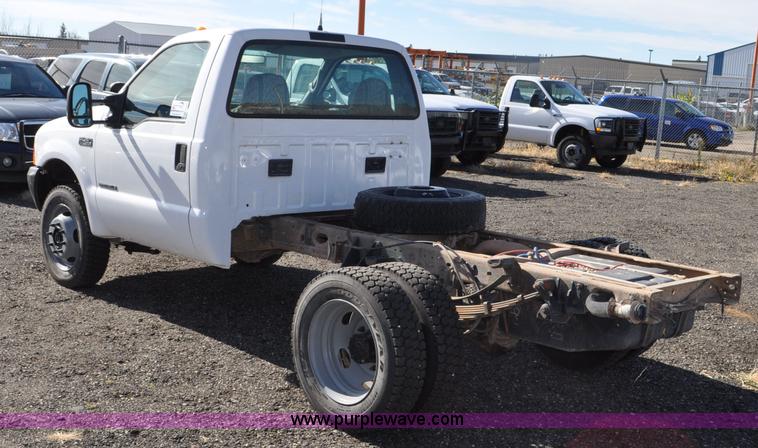 image for item F2087 1999 Ford F450 Super Duty XL truck cab and chassis