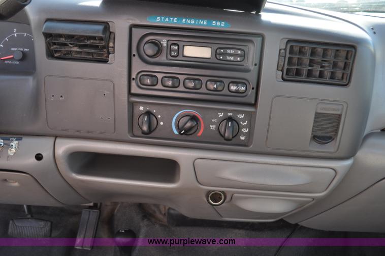 image for item F2087 1999 Ford F450 Super Duty XL truck cab and chassis