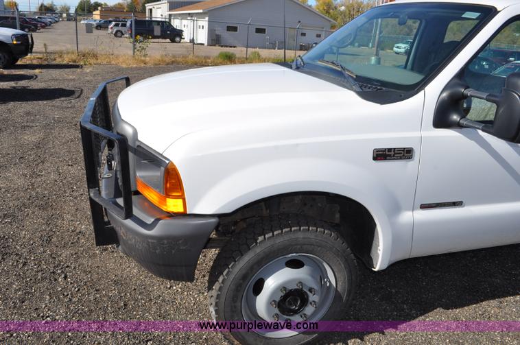 image for item F2087 1999 Ford F450 Super Duty XL truck cab and chassis