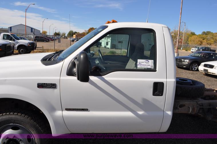 image for item F2087 1999 Ford F450 Super Duty XL truck cab and chassis