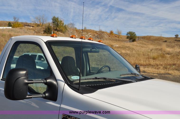 image for item F2087 1999 Ford F450 Super Duty XL truck cab and chassis