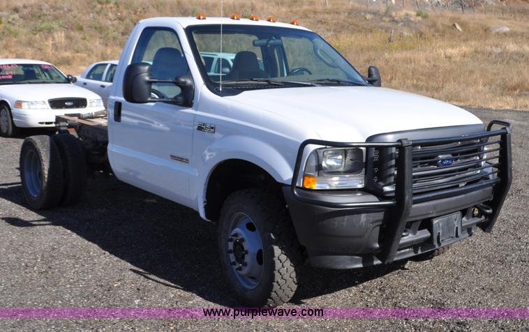 image for item F2088 2004 Ford F450 Super Duty XL truck cab and chassis