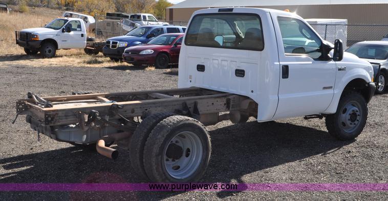 image for item F2088 2004 Ford F450 Super Duty XL truck cab and chassis