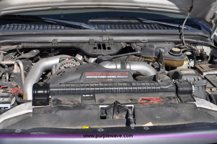 image for item F2088 2004 Ford F450 Super Duty XL truck cab and chassis