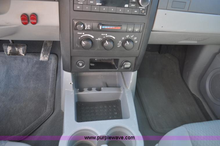 image for item F2089 2008 Dodge Durango SUV