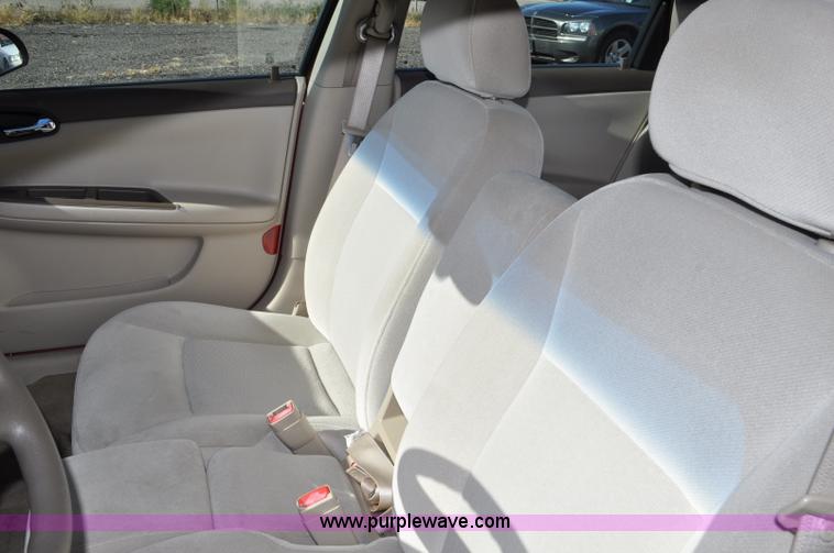 image for item F2090 2006 Chevrolet Impala