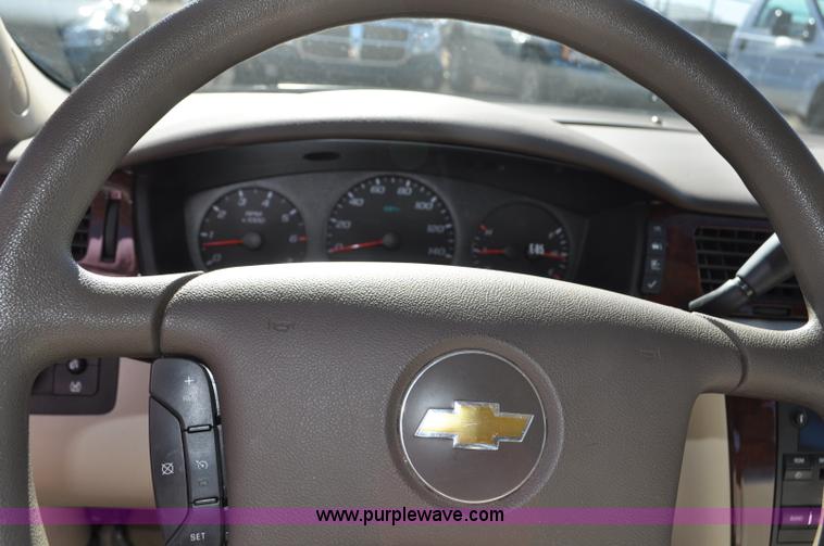 image for item F2090 2006 Chevrolet Impala