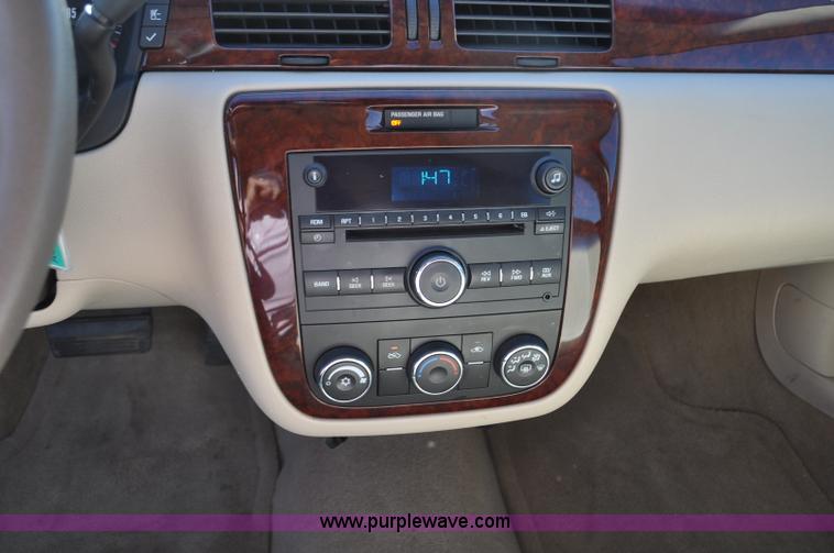 image for item F2090 2006 Chevrolet Impala