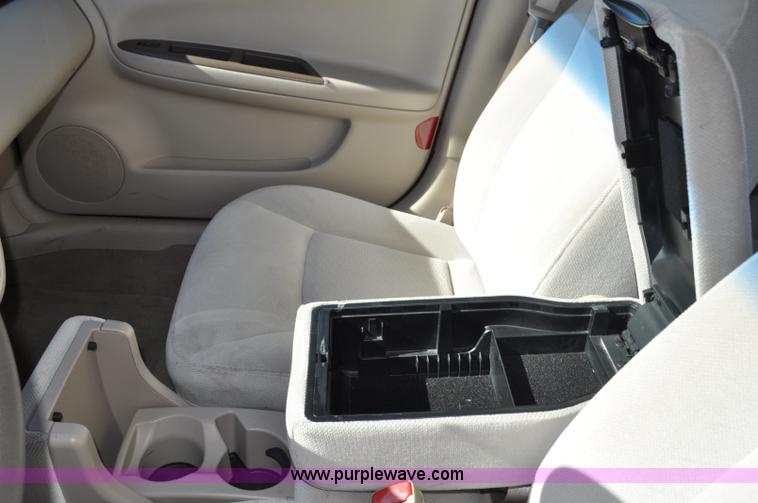 image for item F2090 2006 Chevrolet Impala